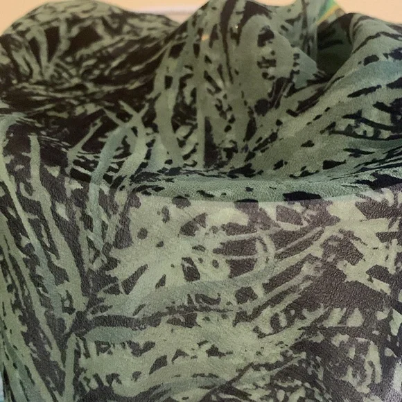 Peacock Motif Scarf Semi-Sheer, 13” x 60”, Neckline Accent, Jacket Accessory EUC - Picture 6 of 8